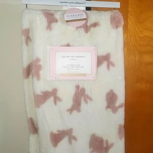 NEW!! Cupcakes and Cashmere bunny throw